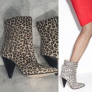 Stuart Weitzman Atomic West leopard boots, Made in Spain